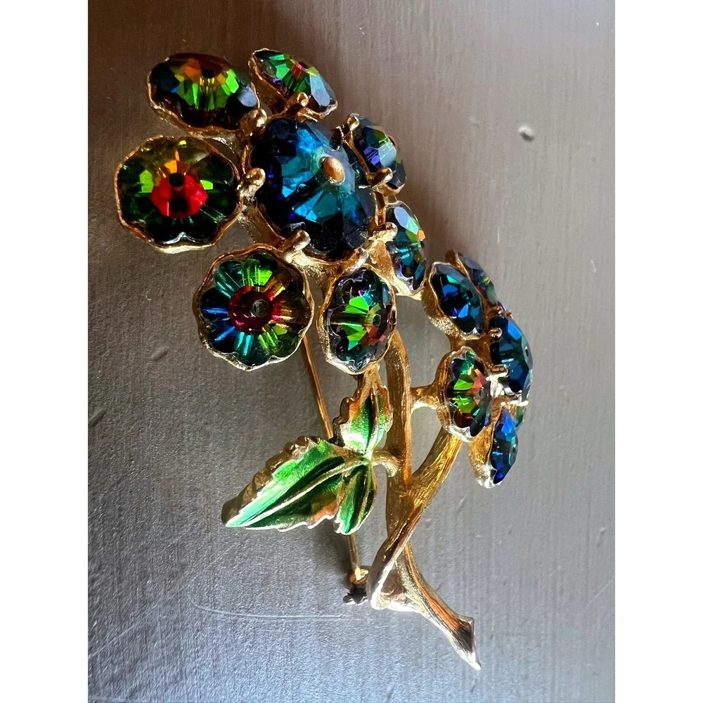 N/A gold tone